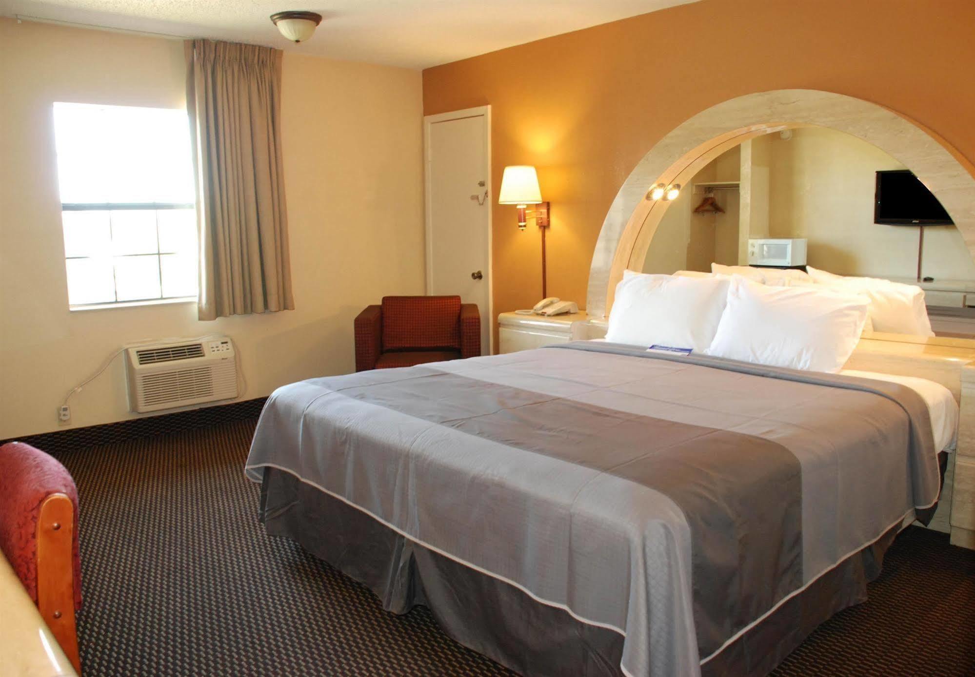 Apple Tree Inn Lindale Extérieur photo